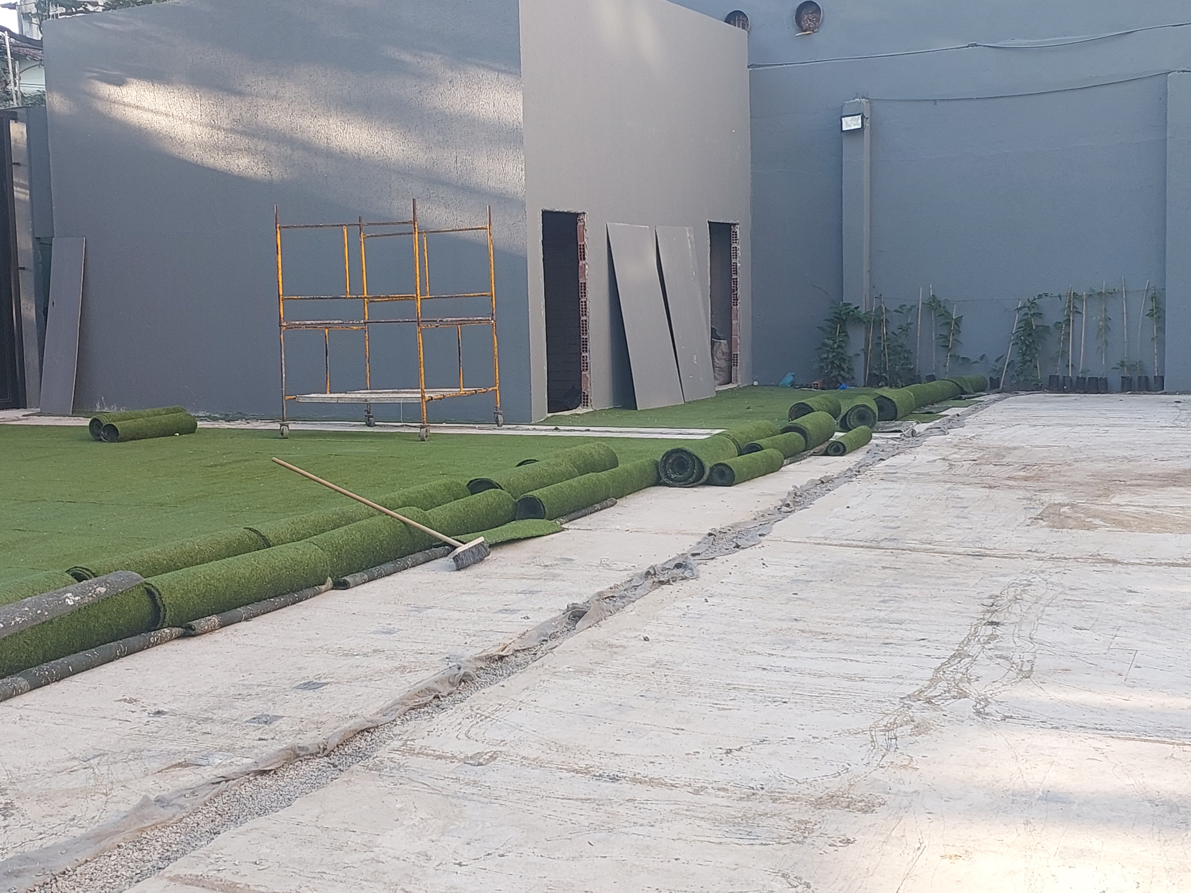 Case de troca de grama sintética