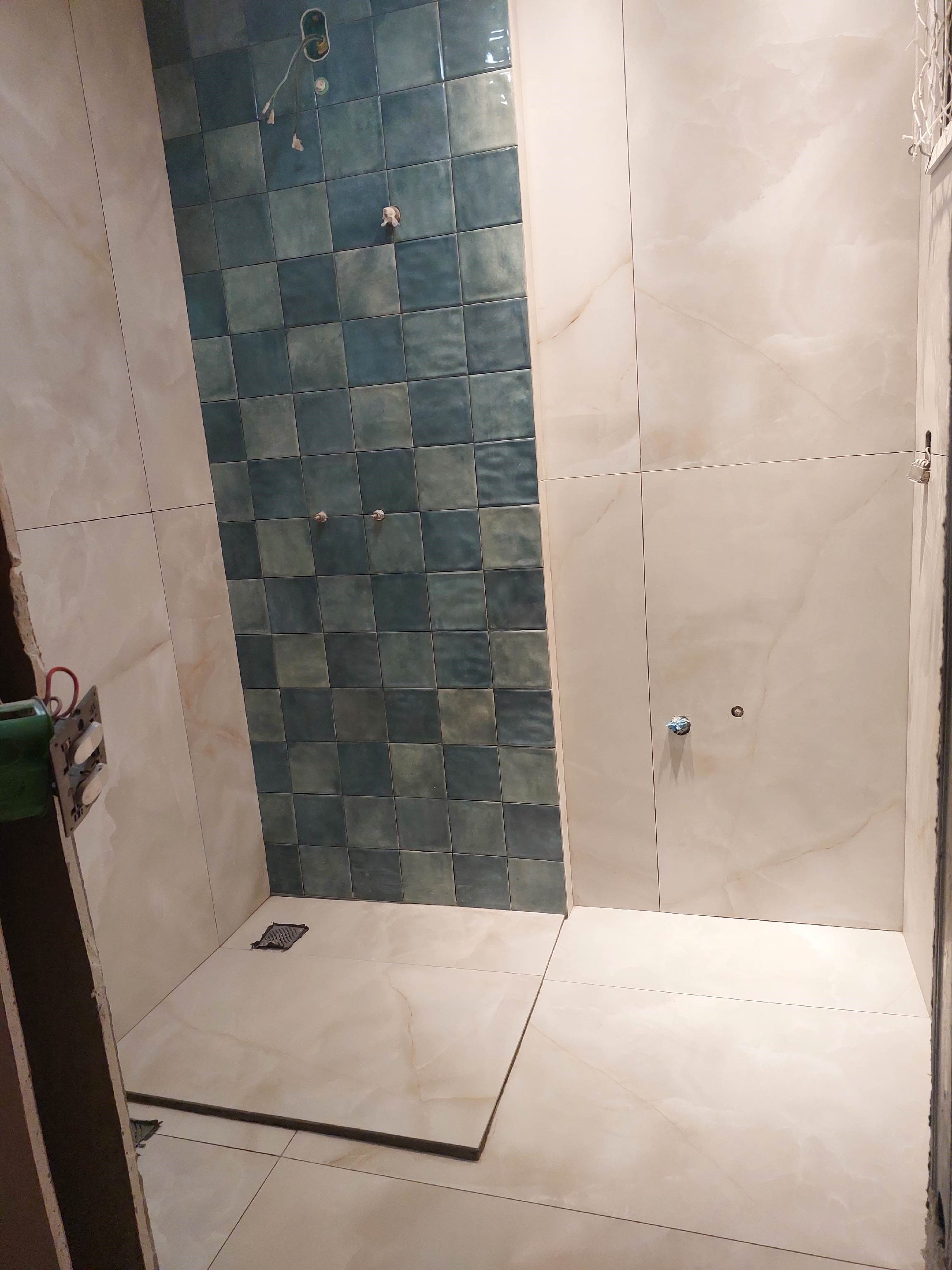 Case de assentamento de porcelanato e cerâmica decorativa banheiro